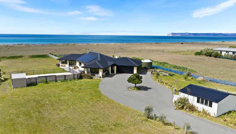37 Ocean View Crescent, Rarangi