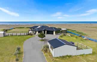 37 Ocean View Crescent, Rarangi