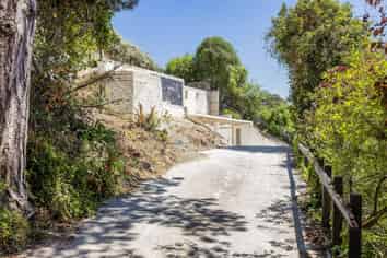 1 & 2/42F Valley Road, Cashmere