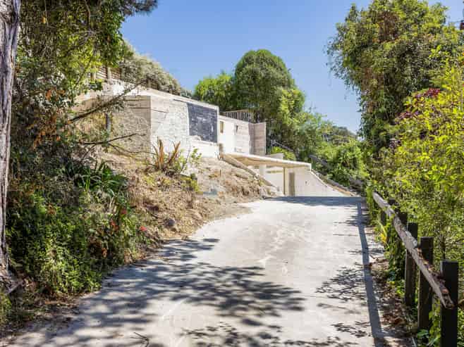 1 & 2/42F Valley Road, Cashmere