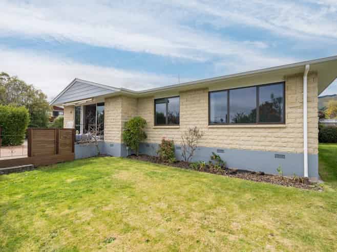 8 Challies Way, Richmond