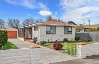38 Frensham Crescent, Woolston