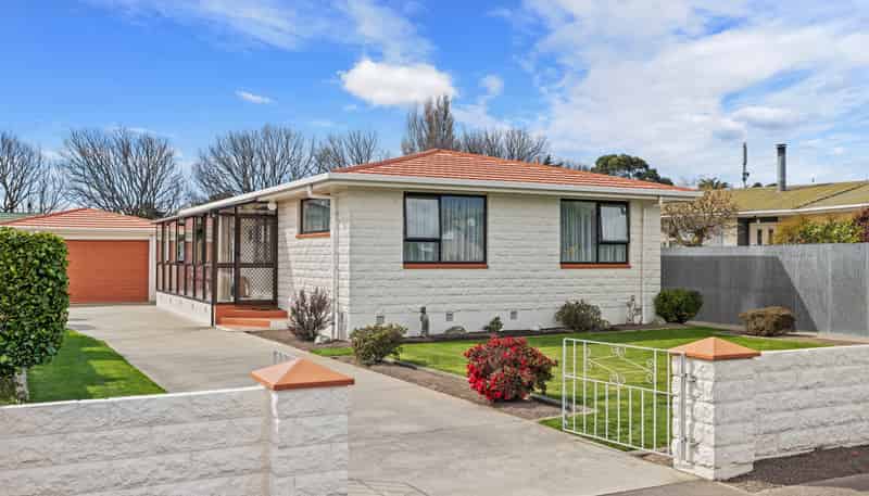 38 Frensham Crescent, Woolston