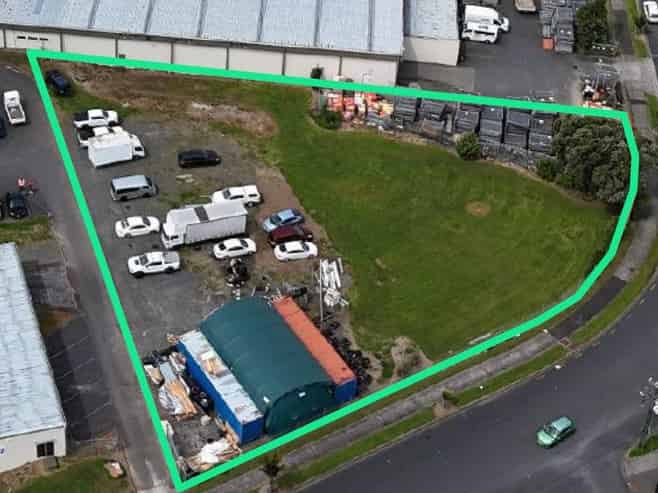 CBRE | Secure Yard Available Now