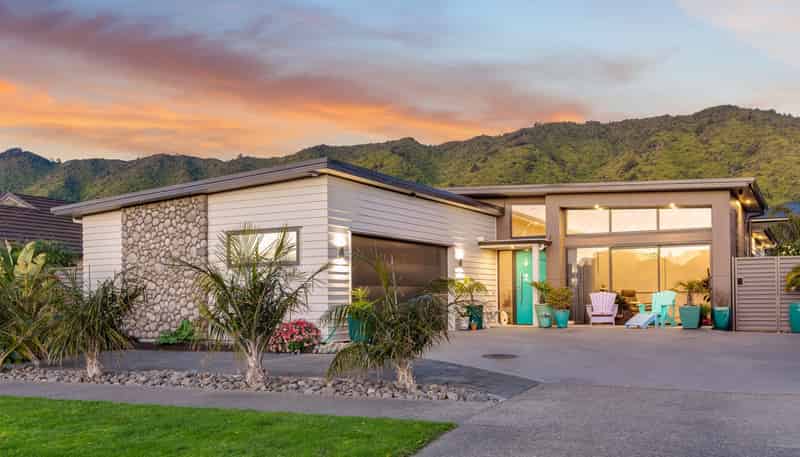 80 Waipunahau Road, Waikanae