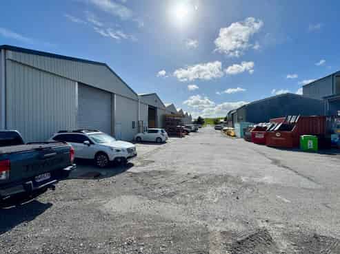 Clear span warehouse