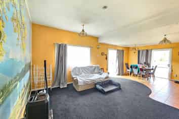688 Taylorville Road, Taylorville