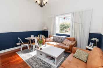 10/B (down Burnell Avenue, Thorndon