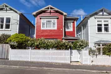 10/B (down Burnell Avenue, Thorndon