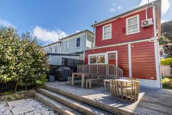 10/B (down Burnell Avenue, Thorndon