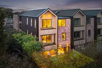 8/282 Point Chevalier Road, Point Chevalier