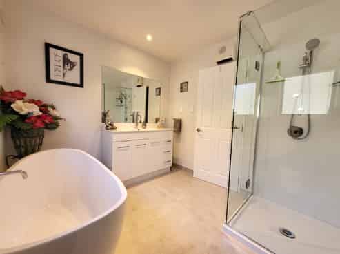 54 Power Road, Karoro