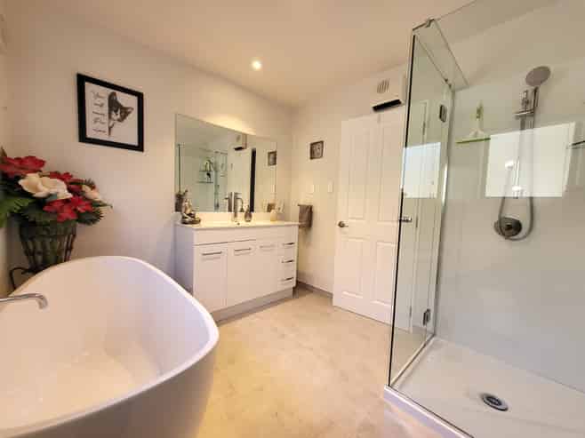 54 Power Road, Karoro