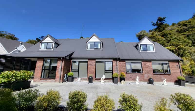 54 Power Road, Karoro
