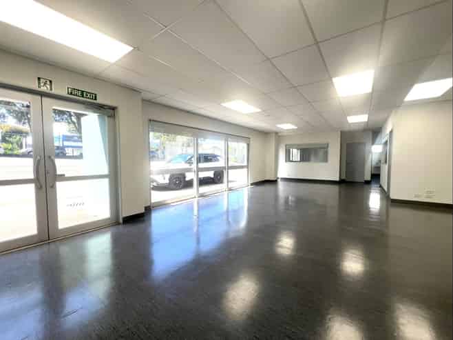 1,600sqm Penrose Yard + Warehouse
