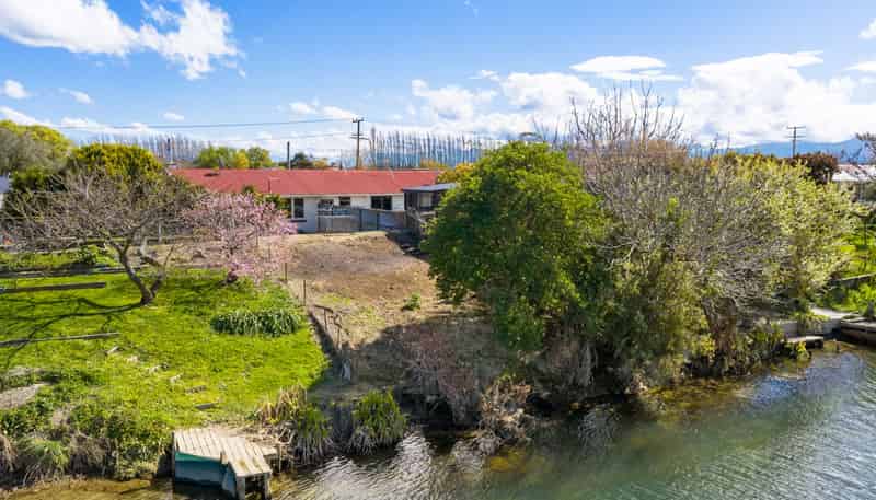 3085 State Highway 1, Riverlands