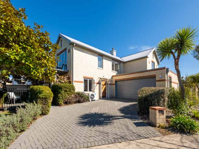 2 Waterford Avenue, Northwood