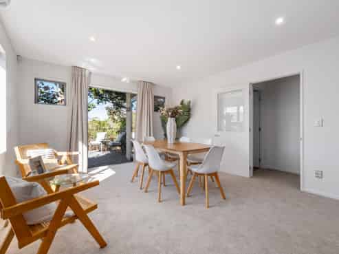 2 Waterford Avenue, Northwood