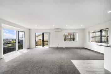 16A Lowburn Place, Clover Park
