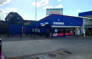 Takeaway / Lunchbar Premises For Lease