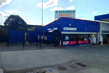 Takeaway / Lunchbar Premises For Lease