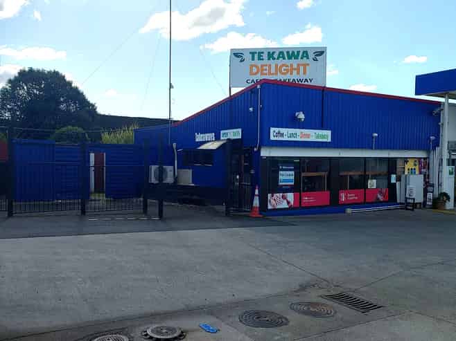 Takeaway / Lunchbar Premises For Lease