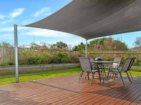 14 Tuamotu Park, Wainui