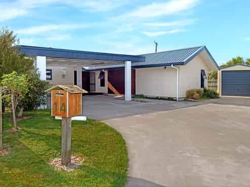 14 Tuamotu Park, Wainui