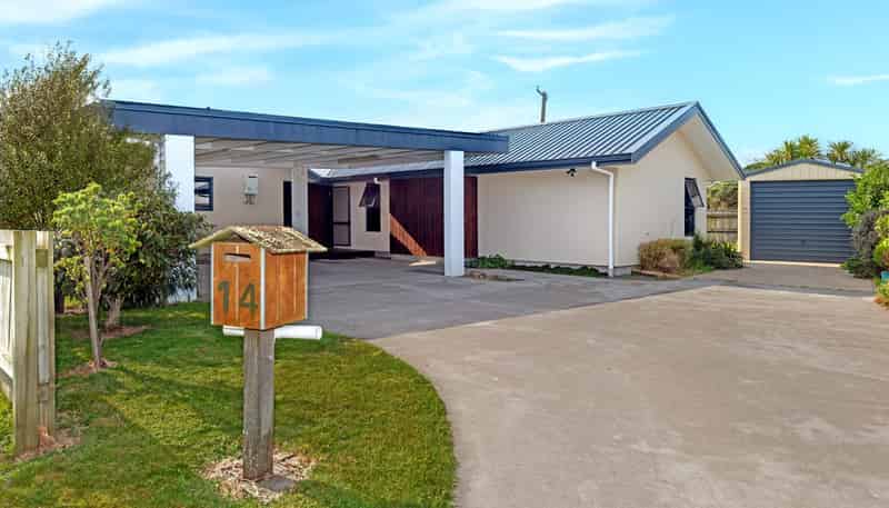 14 Tuamotu Park, Wainui