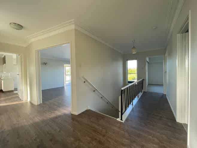 1373  Dairy Flat Highway, Dairy Flat