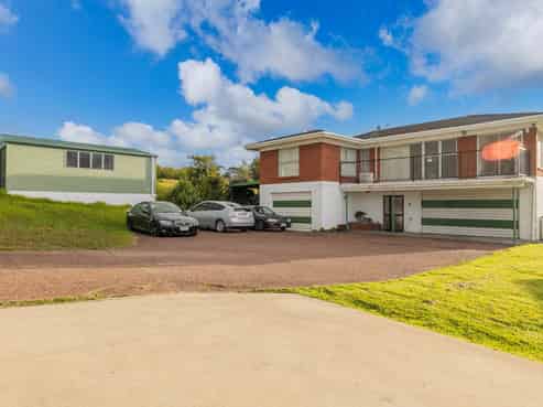 1373 Dairy Flat Highway, Dairy Flat