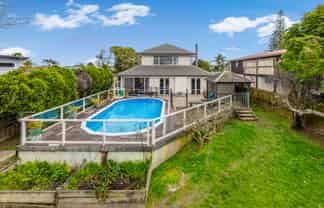32 Evans Road, Weymouth