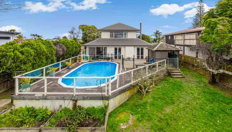 32 Evans Road, Weymouth