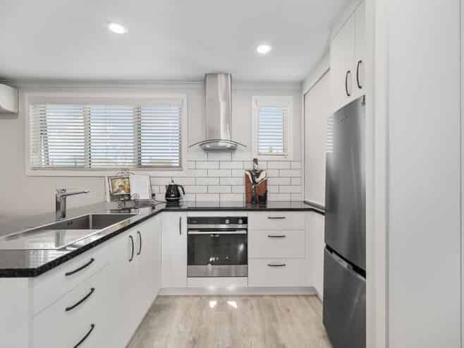 2/12 Noble Street, Nukuhau