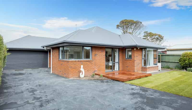 2/14 Farquhars Road, Redwood