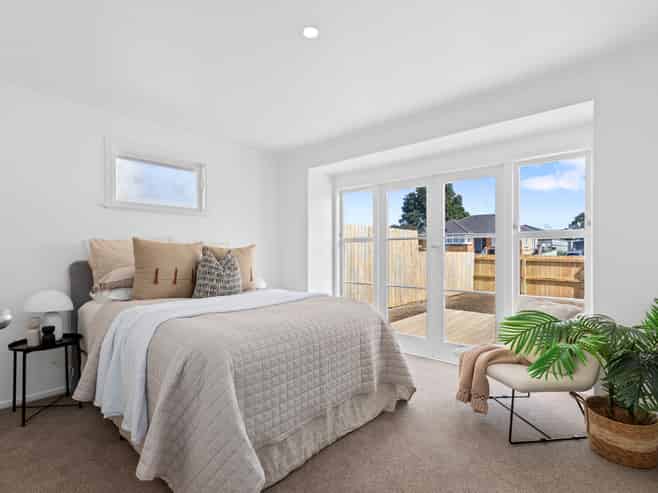 8 Henderson Crescent, Parkvale
