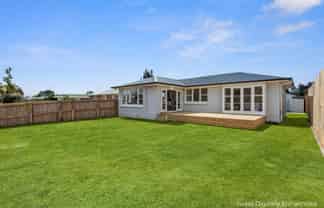 8 Henderson Crescent, Parkvale