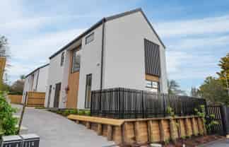 119 Garlands Road, Hillsborough