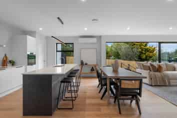 119 Garlands Road, Hillsborough