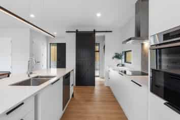 119 Garlands Road, Hillsborough