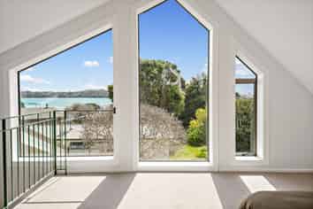 2A Seaforth Avenue, Mangere Bridge