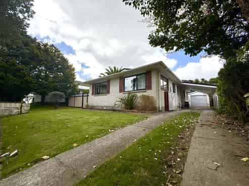 122 California Drive, Totara Park