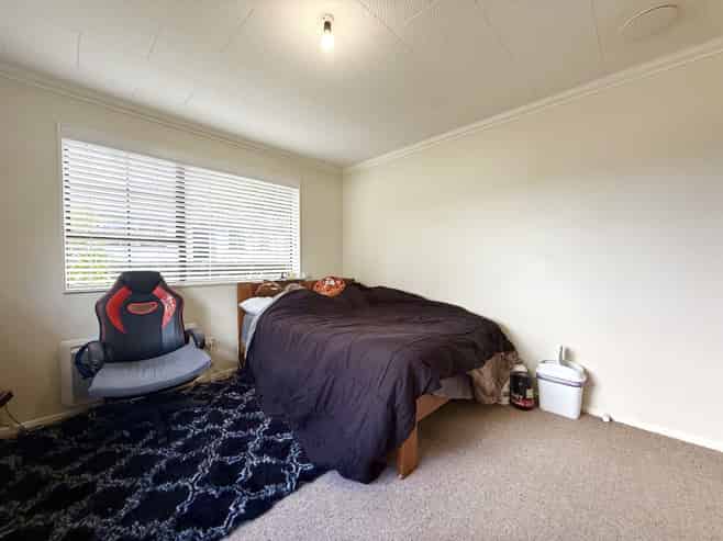 122 California Drive, Totara Park