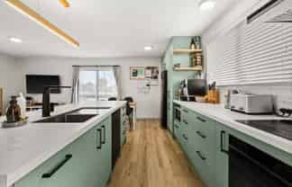 102 Tait Drive, Greenmeadows