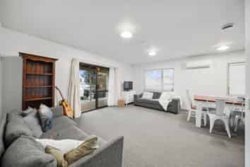 46 Hall Avenue, Mangere