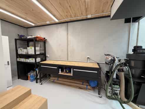 Functional industrial unit with quality finishes