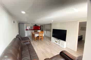 24 Dennis Avenue, Hillpark