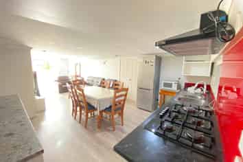 24 Dennis Avenue, Hillpark