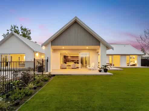 32 Sandpiper Avenue, Point Wells