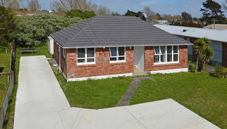 23 Clarkson Crescent , Otara